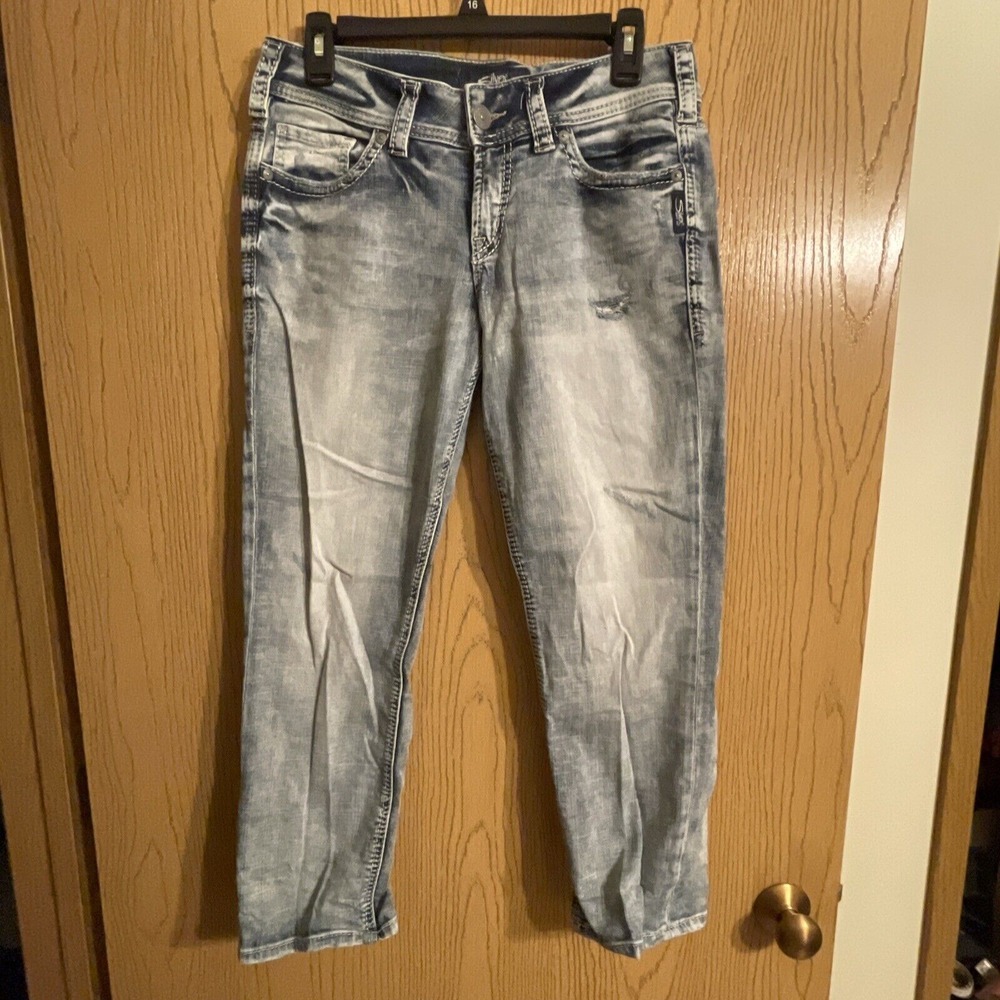 Women's Silver Jean Co Suki Capri Distressed 29 W x 22.5 L